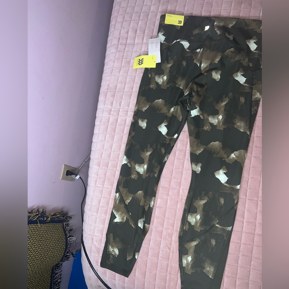 Workout legging active wear size large 3 pieces all new with tags